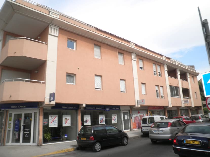 thumbnail of estate's photo