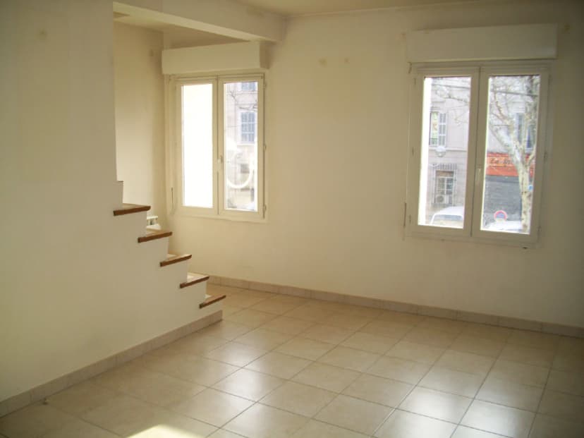 thumbnail of estate's photo