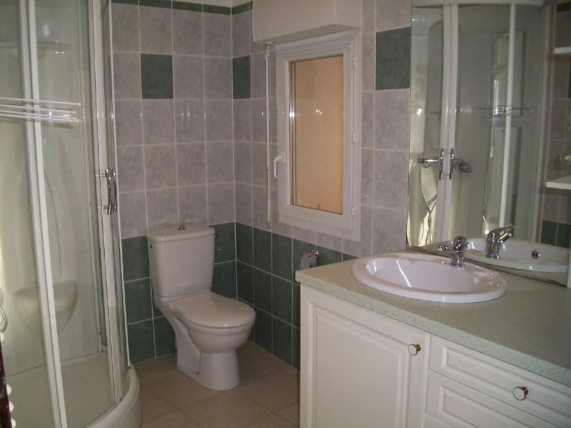 thumbnail of estate's photo