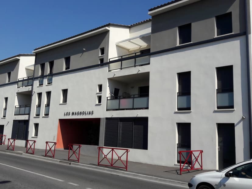 thumbnail of estate's photo