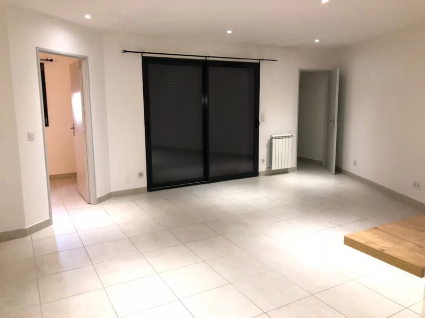 thumbnail of estate's photo