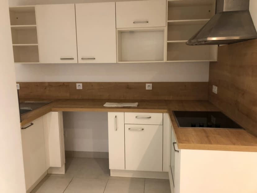 thumbnail of estate's photo