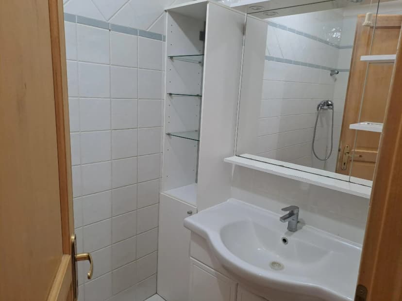 thumbnail of estate's photo