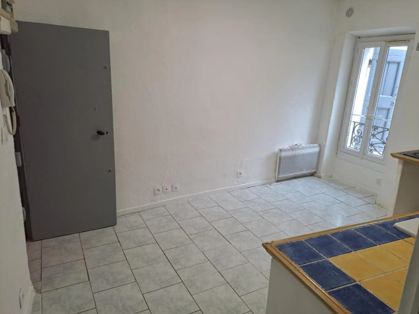 thumbnail of estate's photo