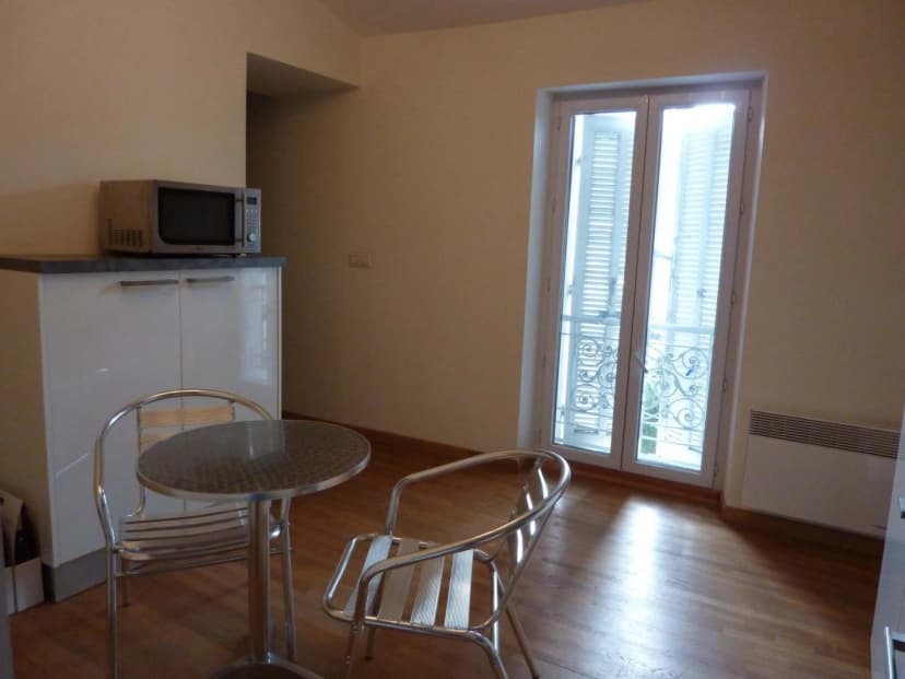 thumbnail of estate's photo