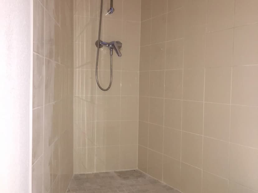 thumbnail of estate's photo