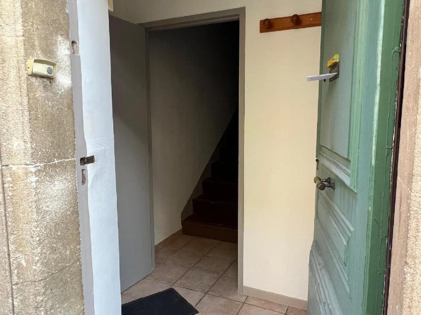 thumbnail of estate's photo