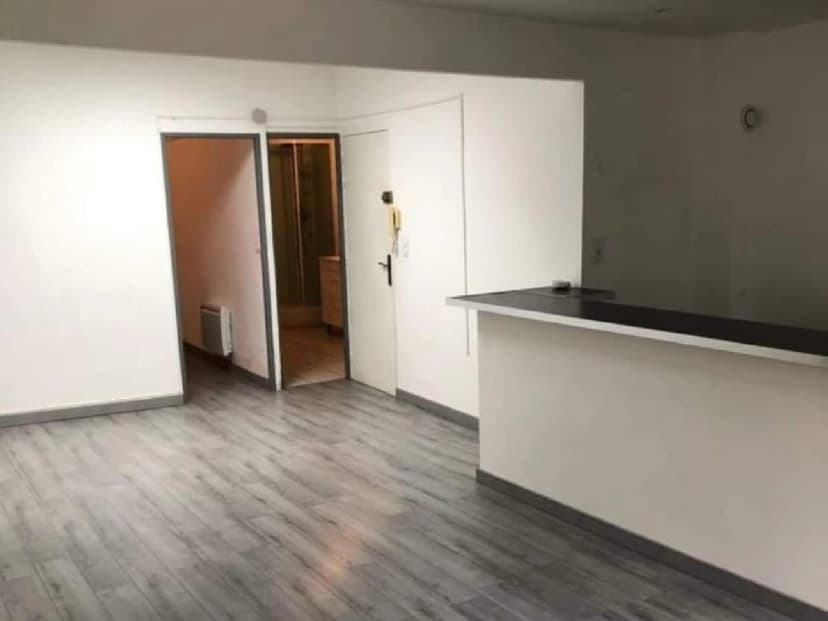 thumbnail of estate's photo