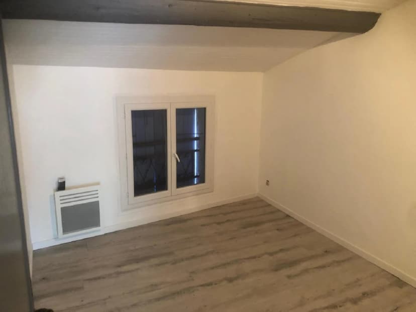 thumbnail of estate's photo