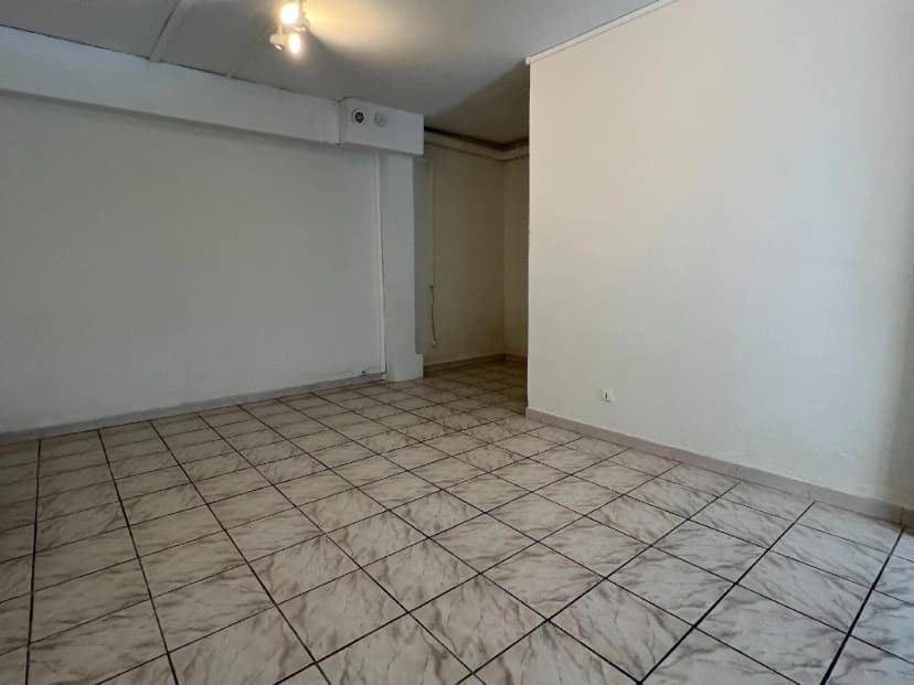 thumbnail of estate's photo