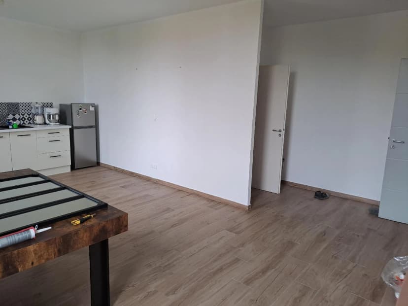 thumbnail of estate's photo