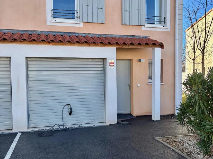 thumbnail of estate's photo