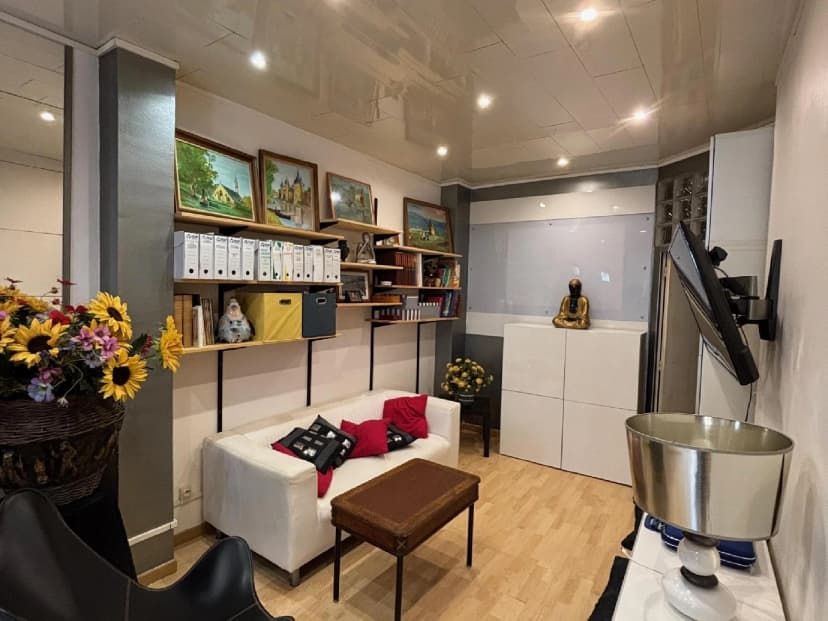 thumbnail of estate's photo