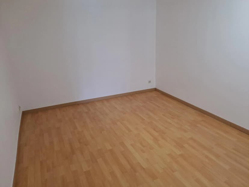 thumbnail of estate's photo