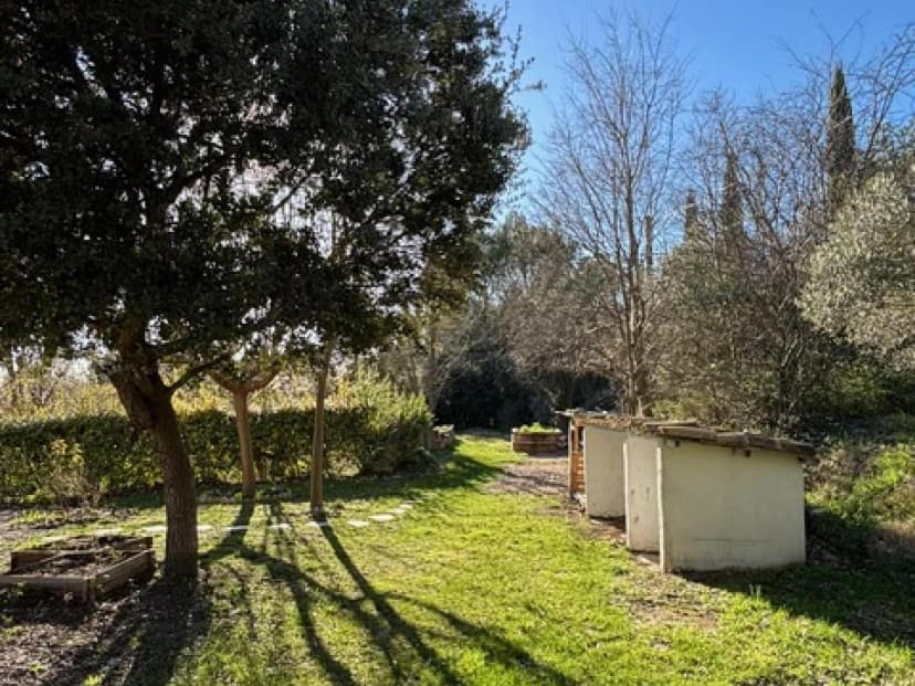 thumbnail of estate's photo