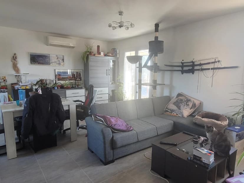 thumbnail of estate's photo