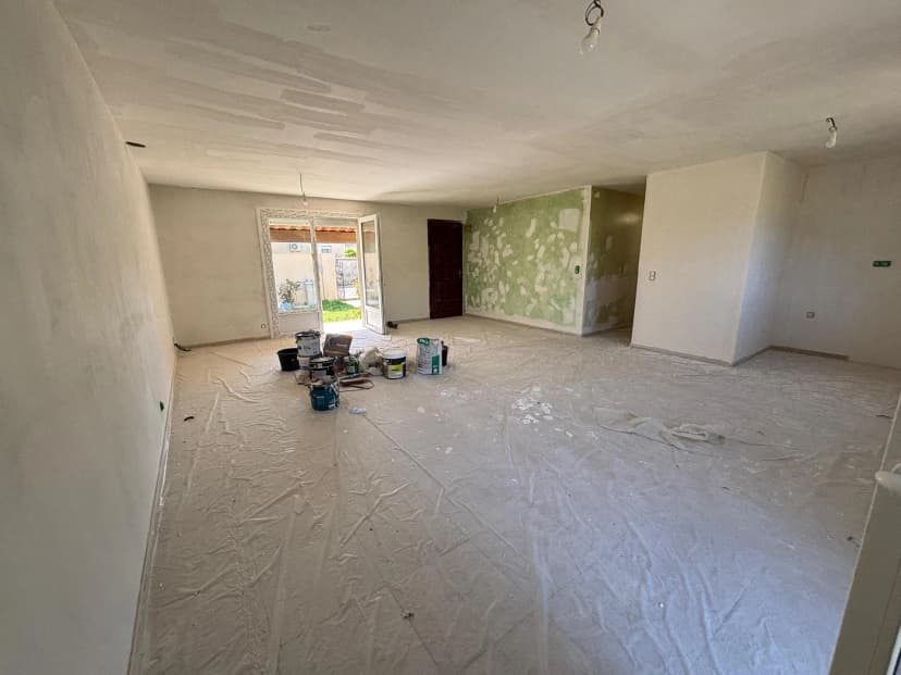 thumbnail of estate's photo